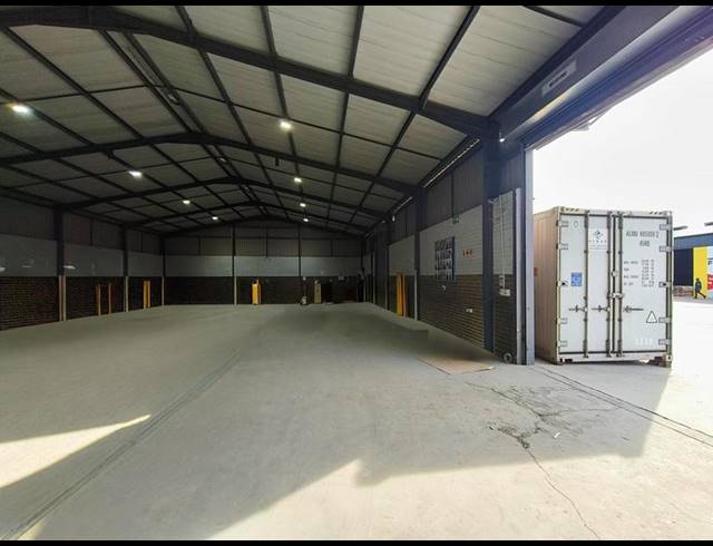 BUSINESS PROPERTY TO RENT IN SOUTHERNWOOD